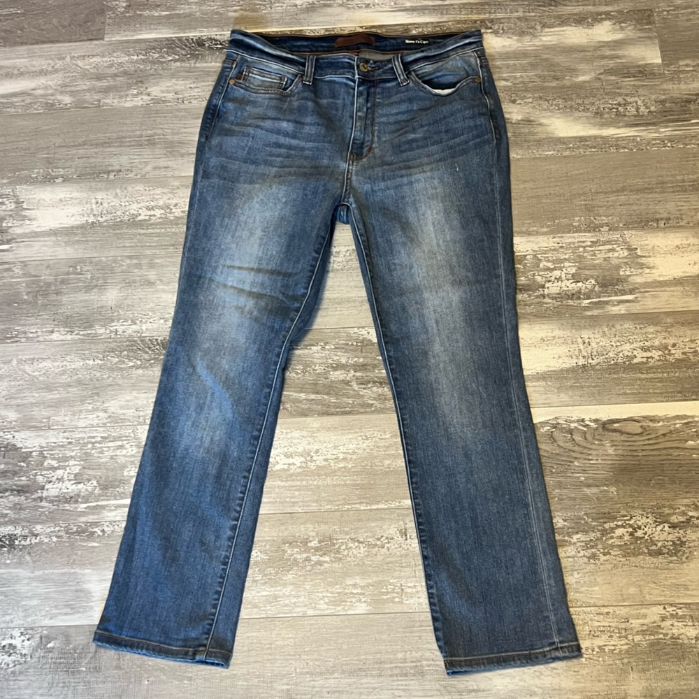 Judy Blue Skinny Fit Capris